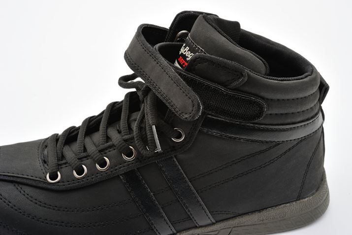 ʃt@Xi[O藯߂肵ĒEł̂ŁAO[u𑕒܂܂ł삵₷