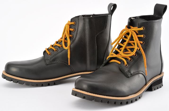 vntĂ̂ŁASn͂炩BubNiʐ^̂́jAuEA_[NuE3FpӂĂAi͂15,400~iōj