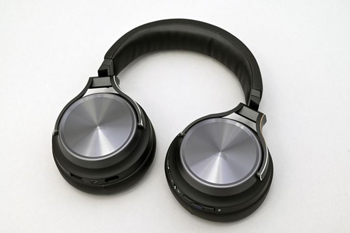 nEWO̓wACH{ĂAȂȂB^тɕ֗ȃXC[x@\pӂĂ