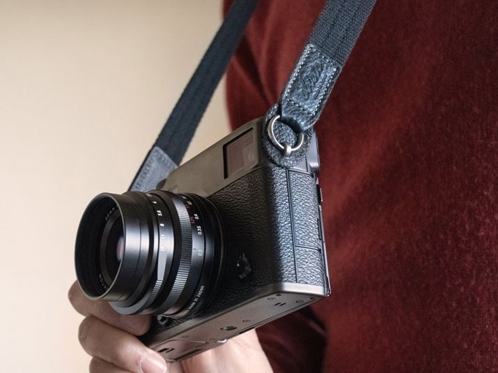 h~p̃OJo[𑕔BdOtĂ镔ɂ́uobistoṽ^OĂ