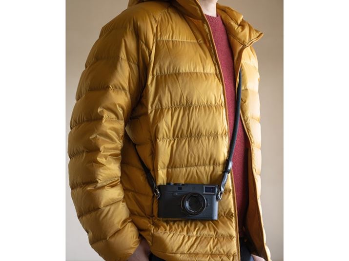 uZ~eXgbvv̍ŐVo[WuYOSEMITE CAMERA STRAP MAD BLACKv126cmiLjTCY̎gpC[WiJ̓CJuM10mN[vjB[vȂ̂ŖCȂAɂԂ̂܂܃X[YɎBe̐ɓ̂g₷Ƃ