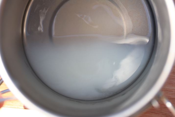 ь̃AE^[|bg̒Ă݂ƁA30mlقǂ̐cĂ܂BcĂ߁AʂłϐF邱Ƃ͂܂łA15ȏMƁAȂȂA󐆂ɂȂ\̂ŋC܂傤