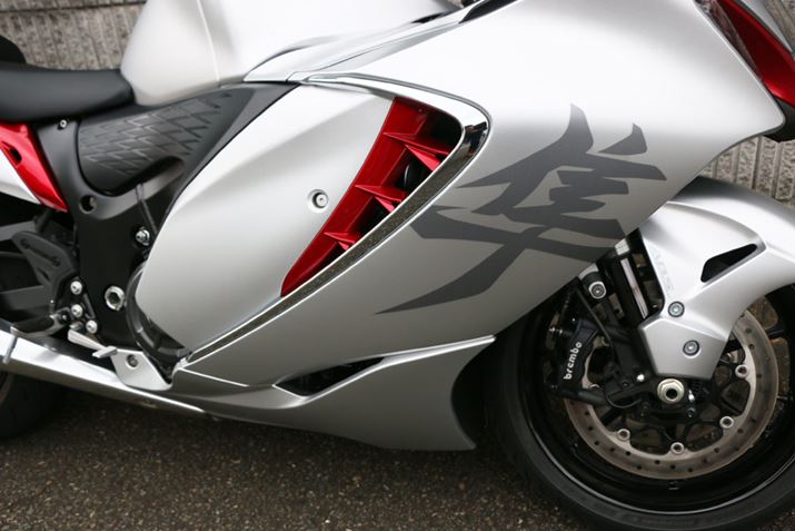 ͂dăJEɕĂ邽߁A1,339cc4CGW͊O͌ȂB]̃p[pdZbeBOƂĂ_ASSƂ̍ʉ|CgȂ̂낤