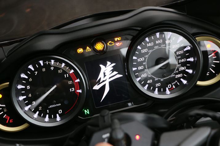 Ȃ݂ɁAL[IɂƁA[^[Ɂuv̊BI[i[ɂȂCオ肻ȃM~bN