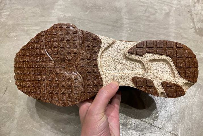 AEg\[ɂ́ARNgpo[̗pAyʉ