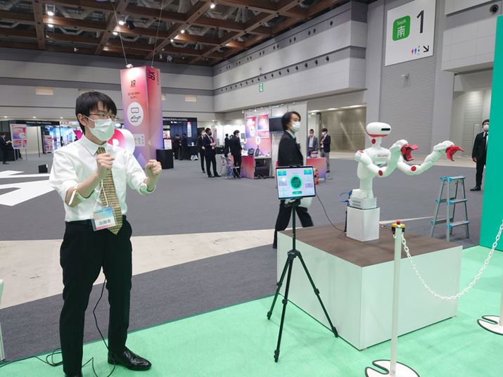 ̂̓{bgɓ`fB̘̐rɎtu_o̓ǂݎAẼ{bg̓g[X