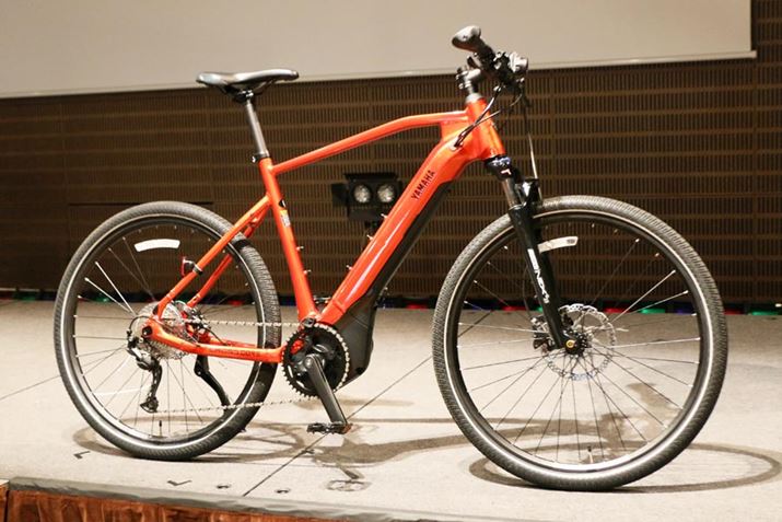 TCYSAMALpӂĂAS3TCYƂ590mmŁASiS/M/Lj1,750/1,760/1,780mmBdʁiS/M/Lj23.7/23.8/23.9kgƂȂĂBJ[̓sAp[zCgA~XeBO[AtCIW3FWJŁA[J[]i317,900~iōj