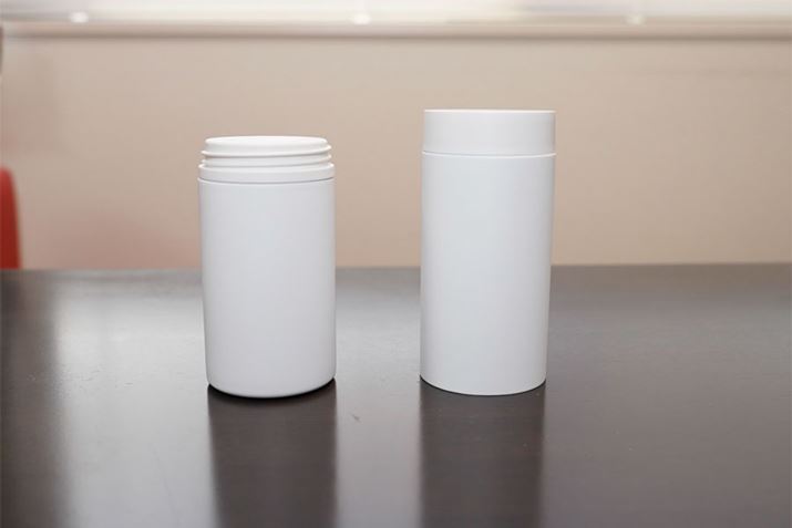 2�̃{�g�������̂��Ă���Ƃ����O�b�Y�ł�