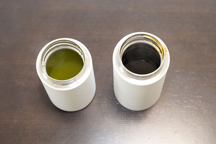 ���i�ɂ̓R�[�q�[�A��i�ɂ͓��{���c�c�݂����Ȏg�������ł���킯�ł�