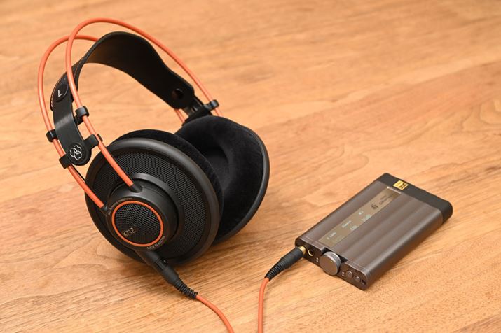 uxDSD GryphonvȂAX}[gtHhł͂܂Ƃɖ点ȂAKGuK712 Proṽ|eV]ƂȂoĂ