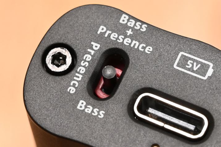 uXBass IIvp؂ւXCb`pӁBBassijEPresenceijEBass+ PresencêRiK͈̔͂Ő؂ւł