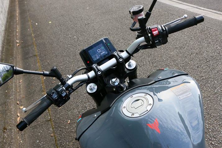 tgtH[N̎tʒu͉Ă邪Anḧʒu͍߂̂܂܁Bnho[L^Cv