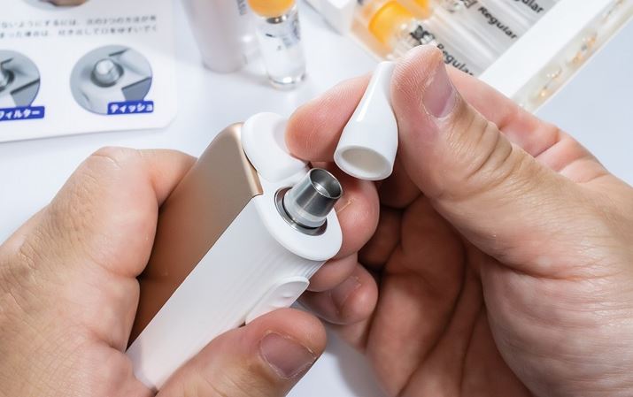 XC_[ȂA}EXs[X͂߂BICɂȂĺA̒iKŖ{̂ɕt̃tB^[t邱Ƃł邪AꂪȂĂgpł