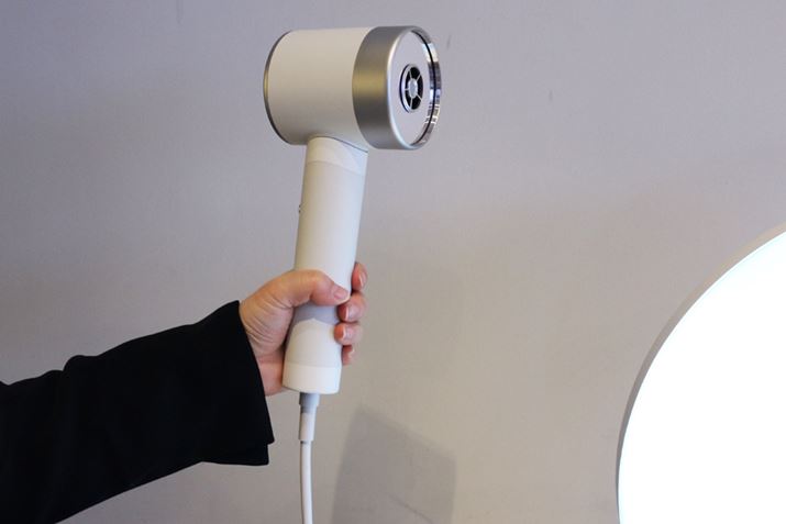 TCY84ij×98isj×254ijmmƁAR[hXf1cm}܂Bdʂobe[𓋍ڂȂAdR[htf̂ق96gy534gɁBdR[h̒1.8mł