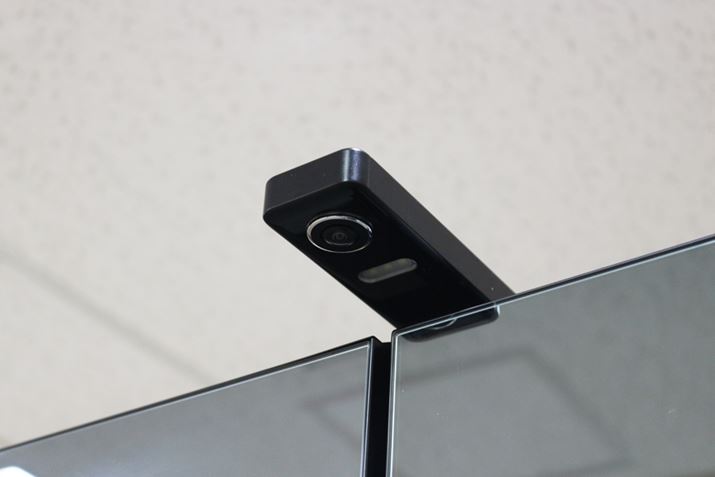 ɓł͂ȂA{̏㕔ɃJ𓋍ڂĂ̂ŁAx⎼xȂǂ̉e󂯂ɂAY܂ɂƂ̂