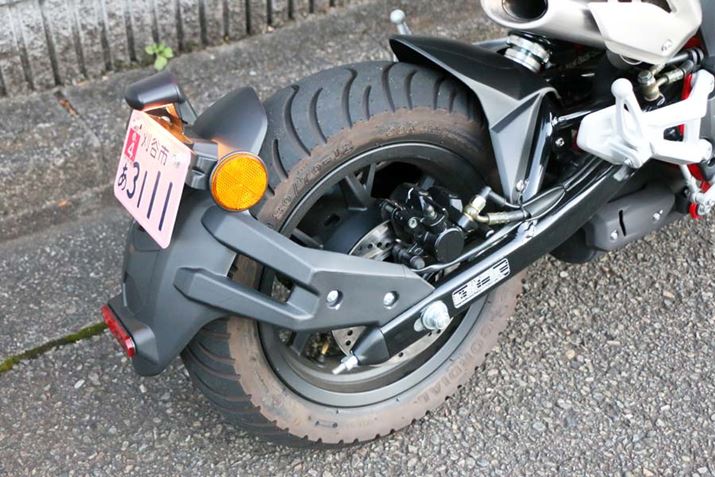 XCOA[͂Ⓑ߂̍ŁAio[̃}EgXCOA[LтfUC