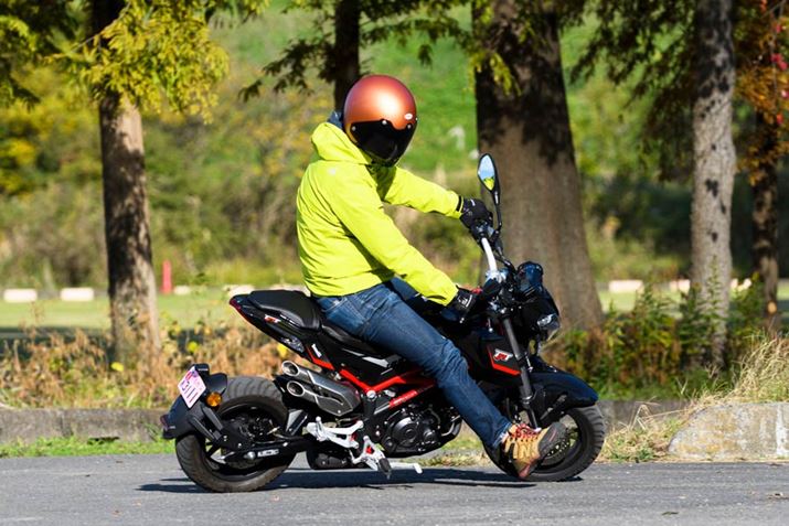 [AEgőotH[Ă݂ÃX^Cł蔽Ă[}V