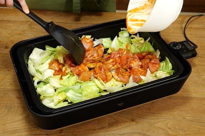 u߂؂̏ォA{Ђ`ƓāAt^Ė7ԉM