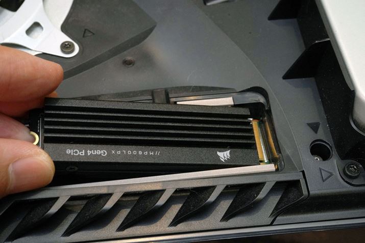 ẼXbgɁuCORSAIR MP600 PRO LPXv΂߂獷݂܂