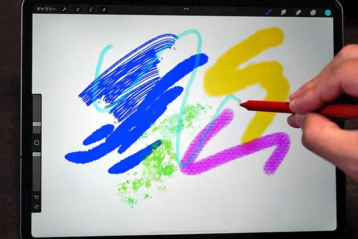 fW^Ȃ̂ŁAFAM̃^b`Rɕς܂BԂN[s[ʂ̐F̐`͕̂ςȊI