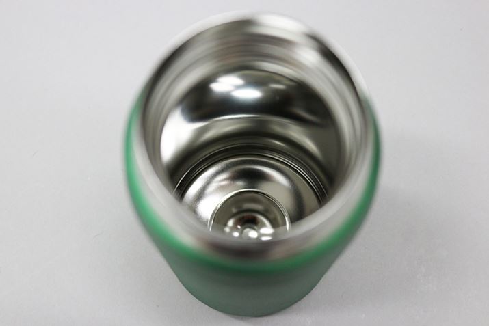 uX[p[N[PlusvH{ꂽ{g̓ʂ́ÂȂ߂炩Ȏdオ