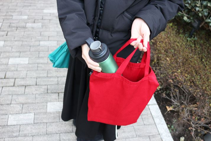 {gIȂ߁Az̑܂ɂ̂܂ܓĖȂBgpuMTA-T050vie0.5Lj̃{gP̂̏dʂ͖290gȂ̂ŁAt̂߂ςĂ800gȉBd^т̕SɂȂ邱Ƃ͂Ȃł傤