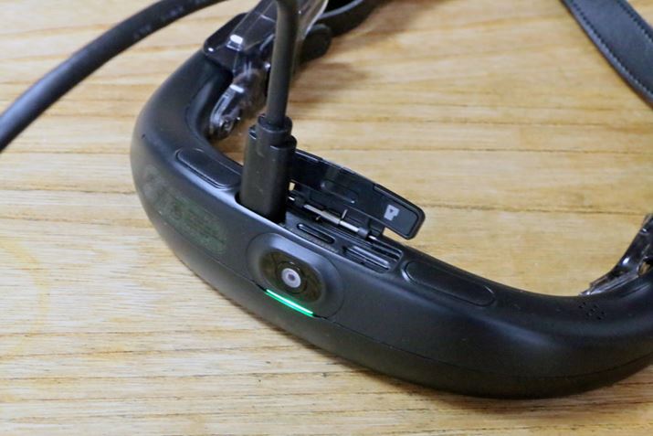 obe[쓮̂߁A[d͕K{Bő3Ԃ̘^i3,840×1,280sNZ/15fpsjłAobe[cʃ[̏Ԃ疞[d܂ł͖2Ԃ