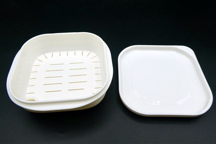 t^JƂȊɁBɎO\ȃXmR̃p[cĂ܂