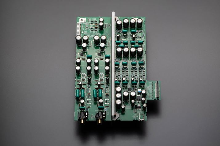 tHmɂ́AMMJ[gbWΉNF-CR^tHmCRCU[uMarantz Musical Phono EQv𓋍ځB1ĩQC2Xe[WAv\ƉшRX^gEJgtB[hobNHɂc