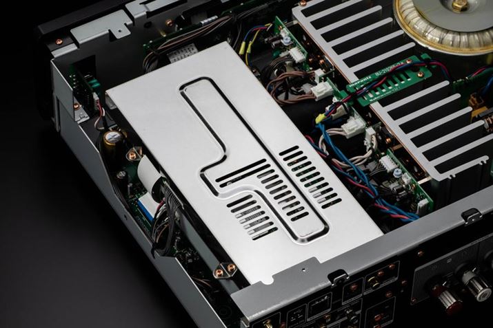 lbg[NEW[fW^I[fBIHAdHȂǂ甭mCYɂ鉹Mւ̊ŏɗ}ƓɁAÕmCYɂeh~邽߂ɓOȃmCY΍{Ă