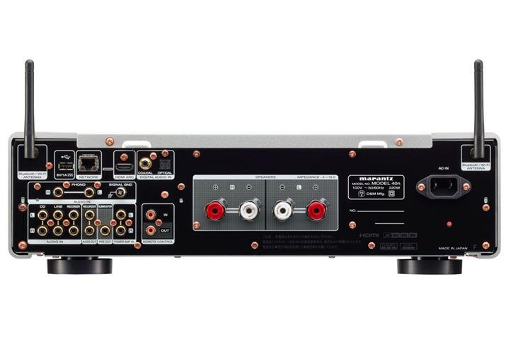 ͒[q̓AoX×3APHONOiMMj×1APOWER AMP IN×1AHDMIiARCj×1AfW^×1AfW^×1AUSB-A×1Ao͒[q̓Xs[J[̂قATuE[n[vAEg×1ARECAEg×1Awbhz×1𑕔B̂قAlbg[NڑpLAN[qABluetoothWi-Fiڑp̃AeiĂ