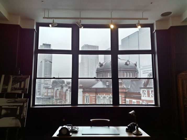 HDR[hɐ؂ւāAWJőǑiFBeB̌iFƁAg̉eƂRɎBeł