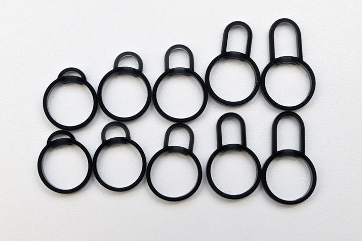 ǂȎ̌`łmȃtBbg𓾂悤ɁAtBbeBOT|[^[Xr/S/M/L/XL̑S5TCYpӁBʐ^̓O[ɕtĂ̂ŁAzCgɂ̓zCgJ[̂̂t