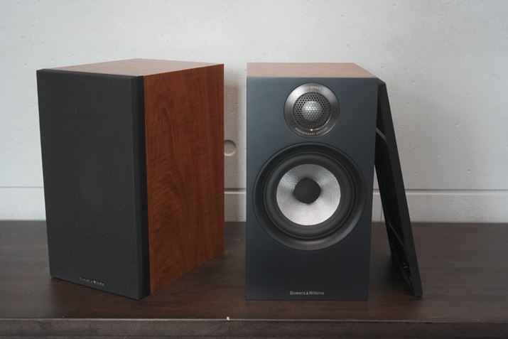 Bowers & Wilkinsu607 S2 Anniversary Edition 607S2AEv