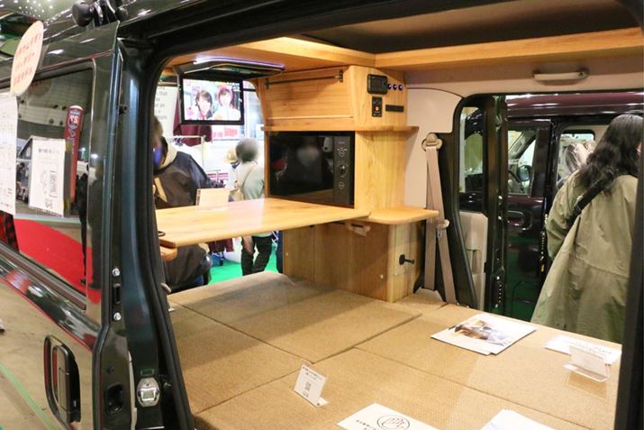 uEH[XvƂԖ炵݂BF̔Zo[WpӂĂBȂAdqW͕WAerLbg̓IvVi55,000~j