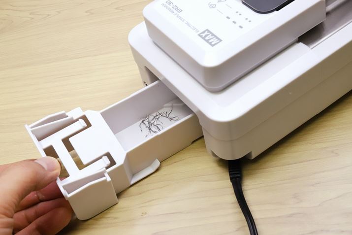 j́A{̉̃_Xg{bNXɗ܂\B500񃊃[uƁAv_łĔp^C~Om点Ă܂