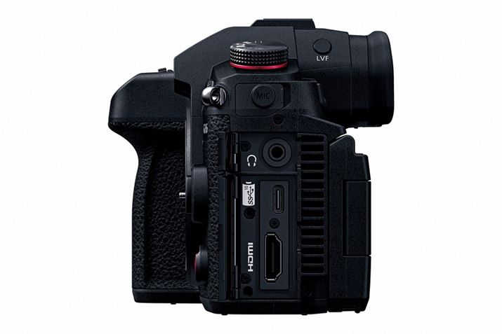 ʂ̃C^[tFCXB}CN[qAwbhz[qAUSB Type-C[qiUSB3.2 GEN2jAHDMI Type A[qĂBUSB[dEdɂΉ