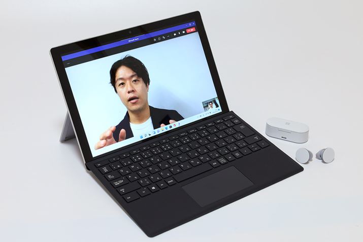 X^WIx̏W\ւuDual far-fieldX^WI}CNvɂNAȉŃrfIcɎQ\BuSurface EarbudsvȂǁAŐṼANZT[񗘗pł