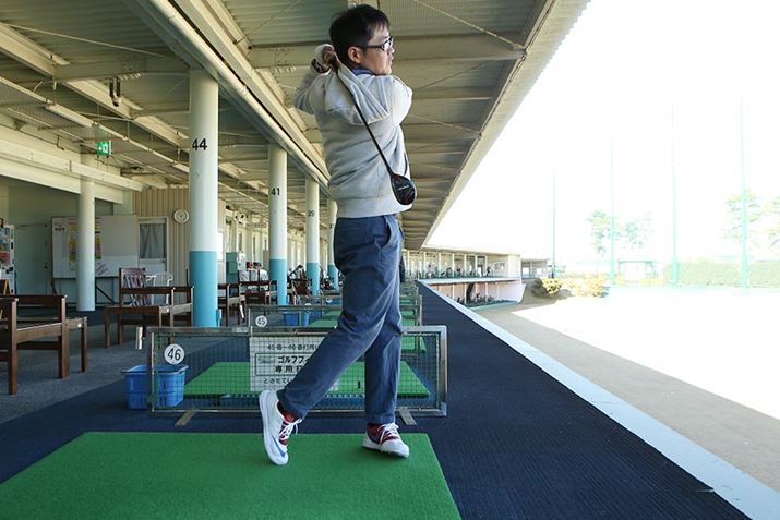 XeXV[Yʂ̒Xs̋AI[g}`bNɑłĂ܂BUTƂ́AeŔ΂UTƂۂł