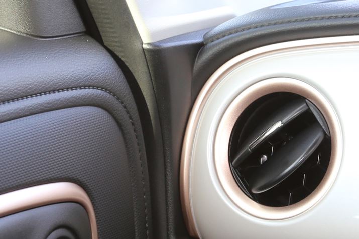 CplhACjOȂǂɎ{ꂽDڂ̃fUCȂǂɂĂAĊJĂ