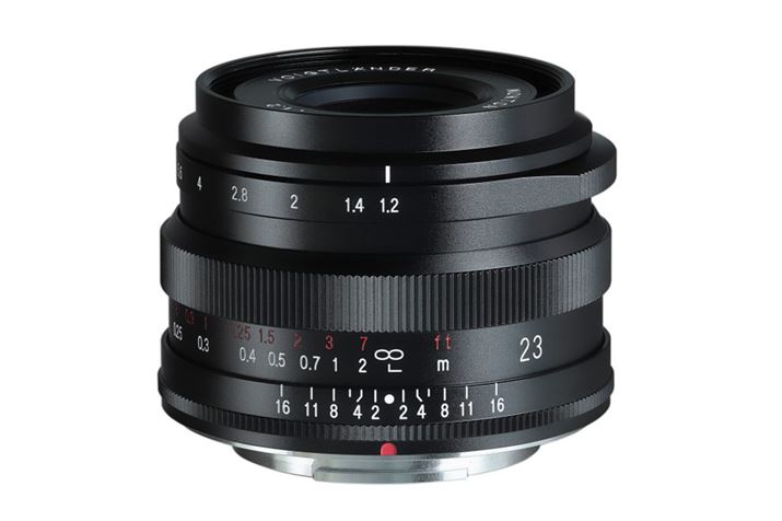 X}EgṕuNOKTON 23mm F1.2 Aspherical X-mountvBZ}EgpƓw݌vŁAuXV[Yṽ~[Xɍ킹fUCɂȂĂ