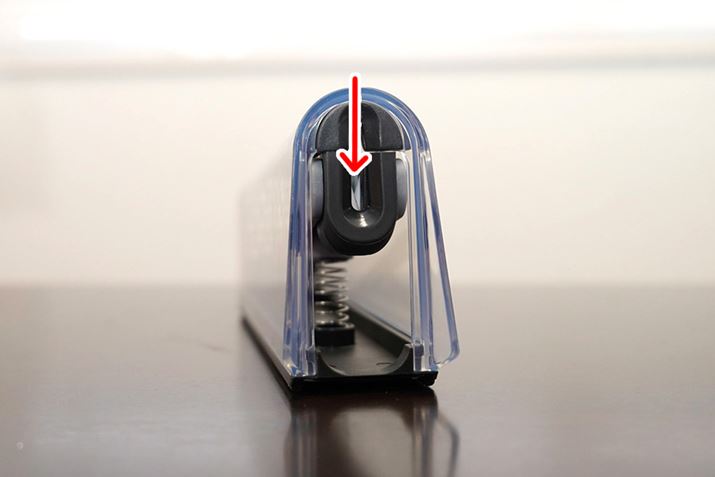 �����ɃZ���~�b�N�̓u�΂��g�ݍ��܂�Ă��܂�