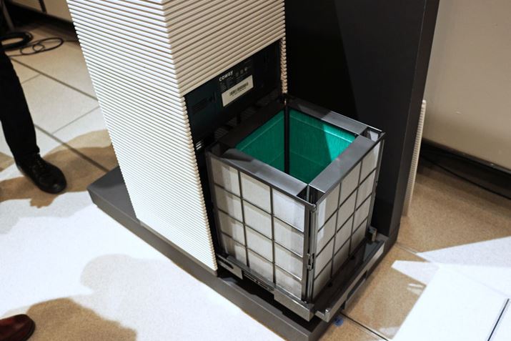 {̂ɃZbg鎞́AuMAX2 GreentB^[v̊OɁu4DvtB^[vzuBȂA{̓ɂUV-CƎ˂鑕uڂĂAOŃtB^[t@܂ŎŏۂĂ܂