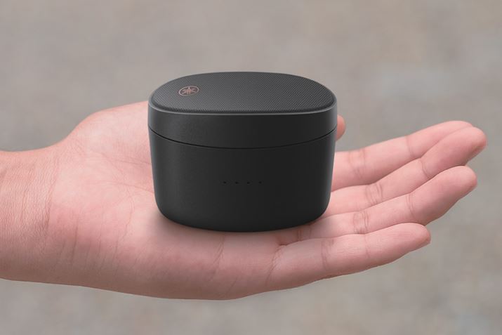 ɂȂނ悤݌vꂽƂȉ~`̃P[XBCz̃nEWOƃP[X̓Vʂ́Aʂ̃V{HfUCɂȂĂ