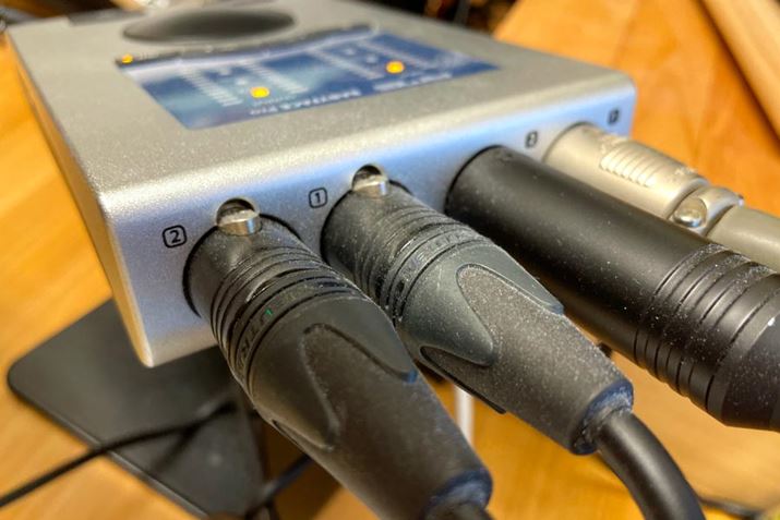 Babyface ProIn/Out͂̂悤ɔzuĂ܂