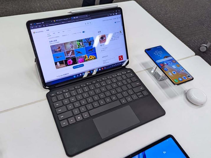 L@ELfBXvCڂ2in1m[gPCuMateBook Ev