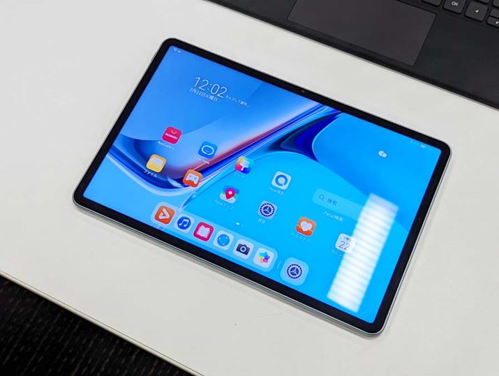 uHUAWEI MateBook Ev́AfBXvC̕\\߁A{݂̂̂ł́AG^yރ^ubgƂĂpł܂