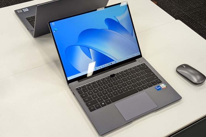 3F2̏cfBXvĆuHUAWEI MateBook 14v