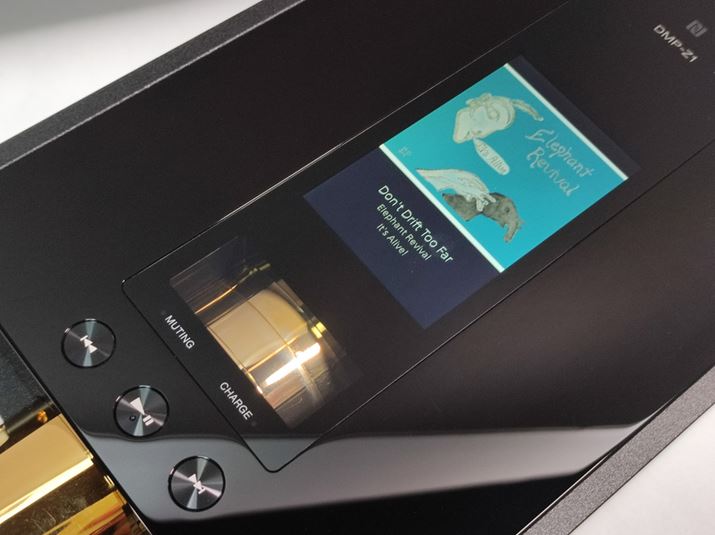 VʂɓڂĂ^b`fBXvCő삷`BUI̓EH[N}̂̂