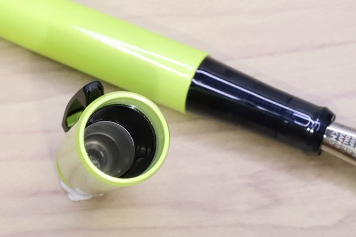 Lbv̒ɂ́AVdl̃Ci[Lbv𓋍ځBɂACۂAhCAbvhł܂